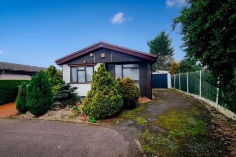 Chapel Lane, Wythall, Birmingham 2 bed park home for sale