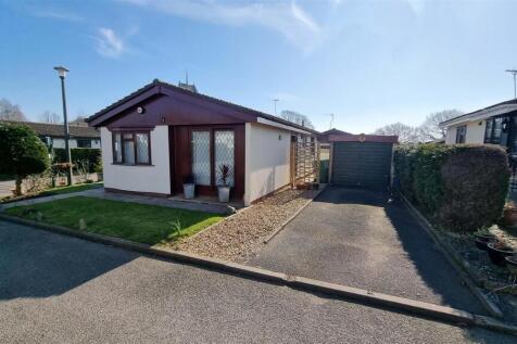 Chapel Lane, Wythall, Birmingham 2 bed park home for sale