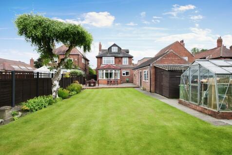 Hobgate, North Yorkshire YO24 4 bed detached house for sale