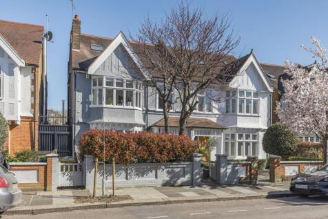 6 bedroom semi-detached house for sale