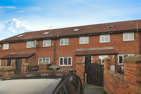 St. Cuthberts Road, Tyne and Wear NE5 4 bed terraced house for sale