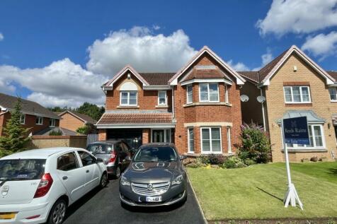 4 bedroom detached house for sale