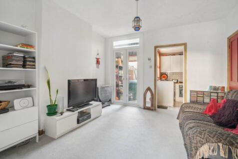 Sandringham Road, North Watford 1 bed maisonette for sale
