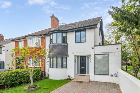 Friars Place Lane, London W3 4 bed house for sale