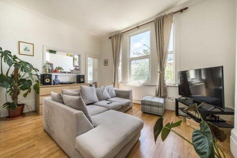 Horn Lane, London W3 1 bed flat for sale