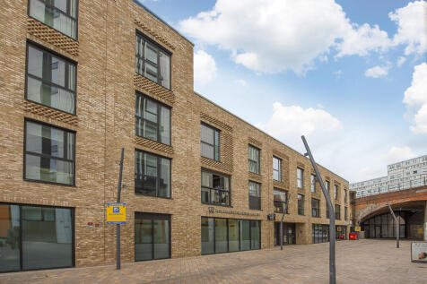 3 bedroom flat for sale