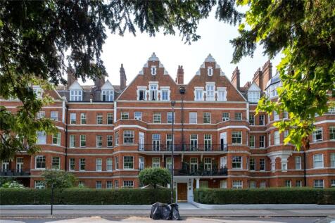 4 bedroom flat for sale