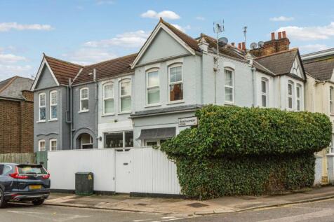 Montgomery Road, London W4 2 bed house for sale