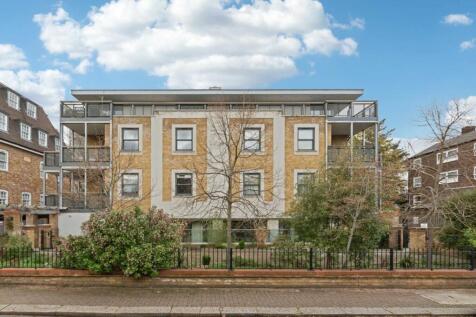 Albany Court, London W4 2 bed flat for sale