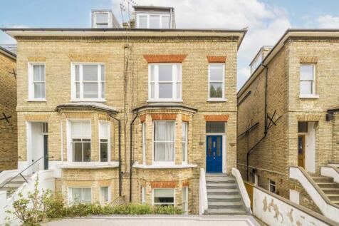 3 bedroom flat for sale