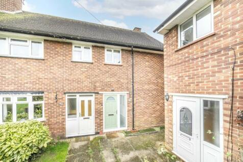 Grove Crescent, Hanworth TW13 3 bed house for sale