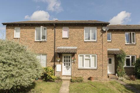 Gale Close, Hampton TW12 3 bed house for sale