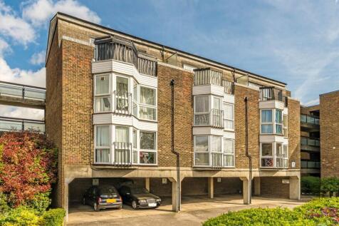 Station Road, Hampton TW12 1 bed flat for sale
