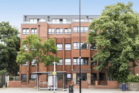 High Street, Feltham TW13 2 bed flat for sale