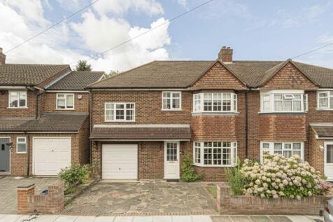 Priory Gardens, Hampton TW12 4 bed semi