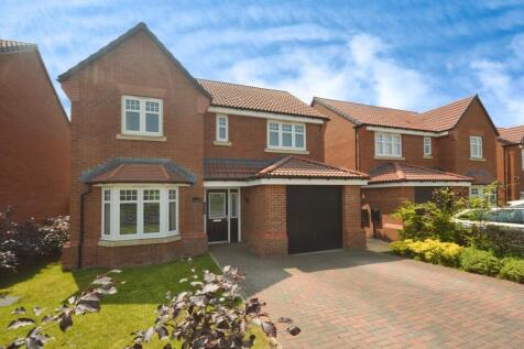 4 bedroom detached house for sale