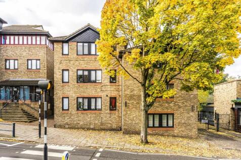 Waldegrave Road, Teddington TW11 2 bed flat for sale