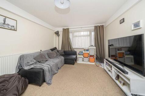 Walpole Road, Teddington TW11 2 bed flat for sale