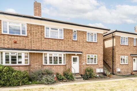 Cambridge Road, Teddington TW11 2 bed flat for sale
