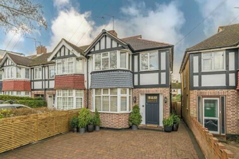 Fulwell Park Avenue, Twickenham TW2 3 bed end of terrace house for sale