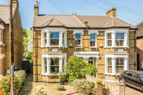 St. Stephens Road, Hounslow TW3 3 bed semi