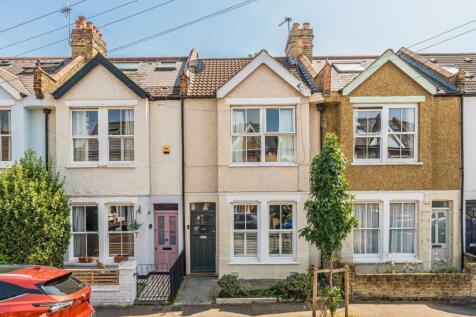 Gould Road, Twickenham TW2 1 bed flat for sale
