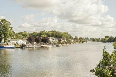 2 bedroom house boat for sale