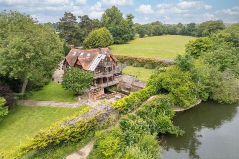 Church Road, Windsor SL4 7 bed detached house for sale