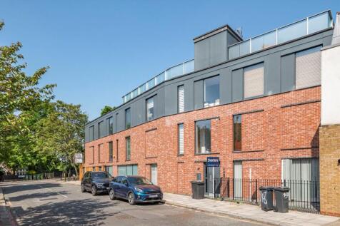 Edgeley Road, London SW4 2 bed flat for sale