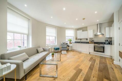 Clapham High Street, London SW4 1 bed flat for sale