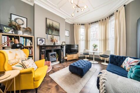 Atherfold Road, London SW9 1 bed flat for sale