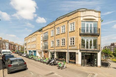 Orlando Road, London SW4 3 bed flat for sale