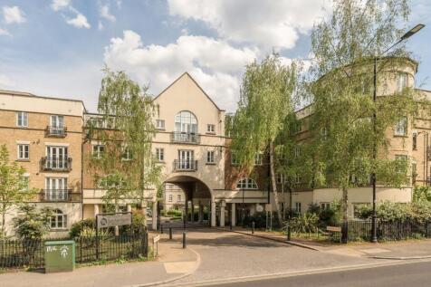 Herbert Mews, London SW2 3 bed flat for sale