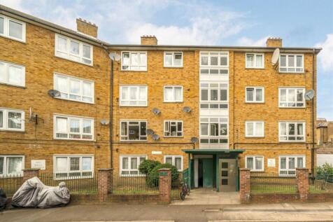 3 bedroom flat for sale