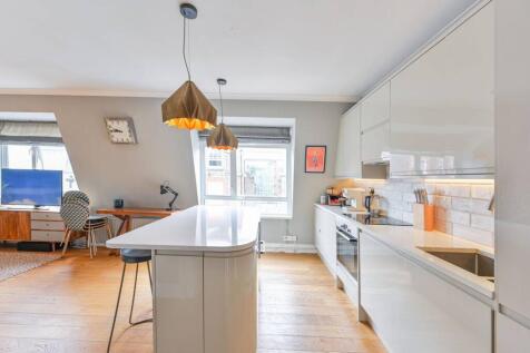 Catherine Place, St James's Park... 3 bed flat for sale