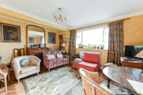 Belgrave Road, Pimlico, London, SW1V 3 bed flat for sale