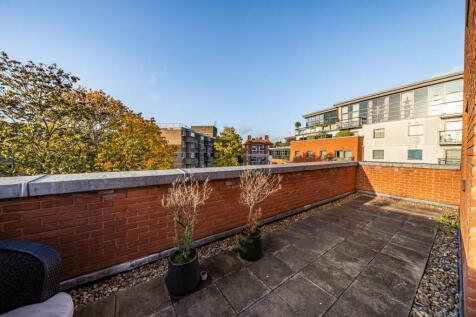 Dolben Court, Westminster, London, SW1P 3 bed flat for sale