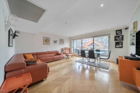 New Palace Place, Westminster... 3 bed flat for sale