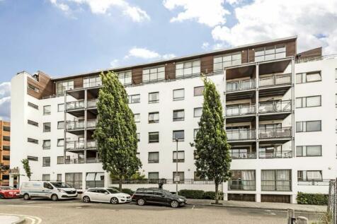 The Bittoms, Kingston Upon Thames KT1 2 bed flat for sale