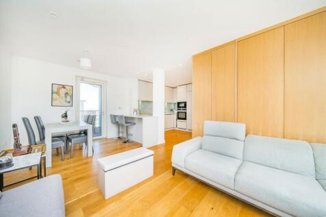Mapleton Crescent, London SW18 3 bed flat for sale