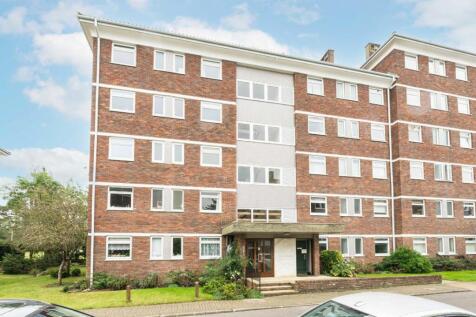 Courtlands, Richmond TW10 2 bed flat for sale