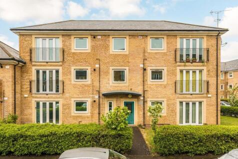 White Lodge Close, Old Isleworth TW7 1 bed flat for sale