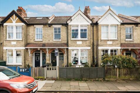 Kenley Road, St Margarets TW1 3 bed maisonette for sale