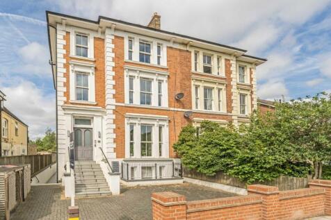 Ewell Road, Surbiton KT6 3 bed flat for sale