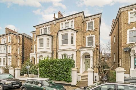 St. Philips Road, Surbiton KT6 2 bed flat for sale