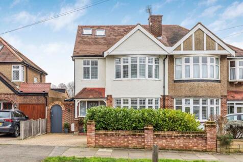 5 bedroom semi-detached house for sale