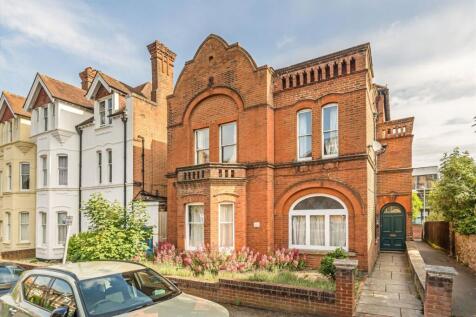 Claremont Gardens, Surbiton KT6 2 bed flat for sale