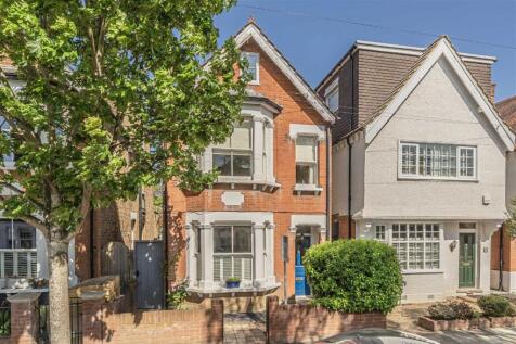 Atbara Road, Teddington TW11 4 bed detached house for sale