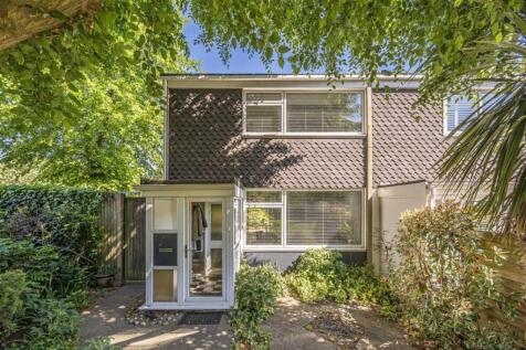 The Cedars, Teddington TW11 3 bed house for sale
