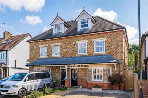 Teddington Park, Teddington TW11 4 bed semi